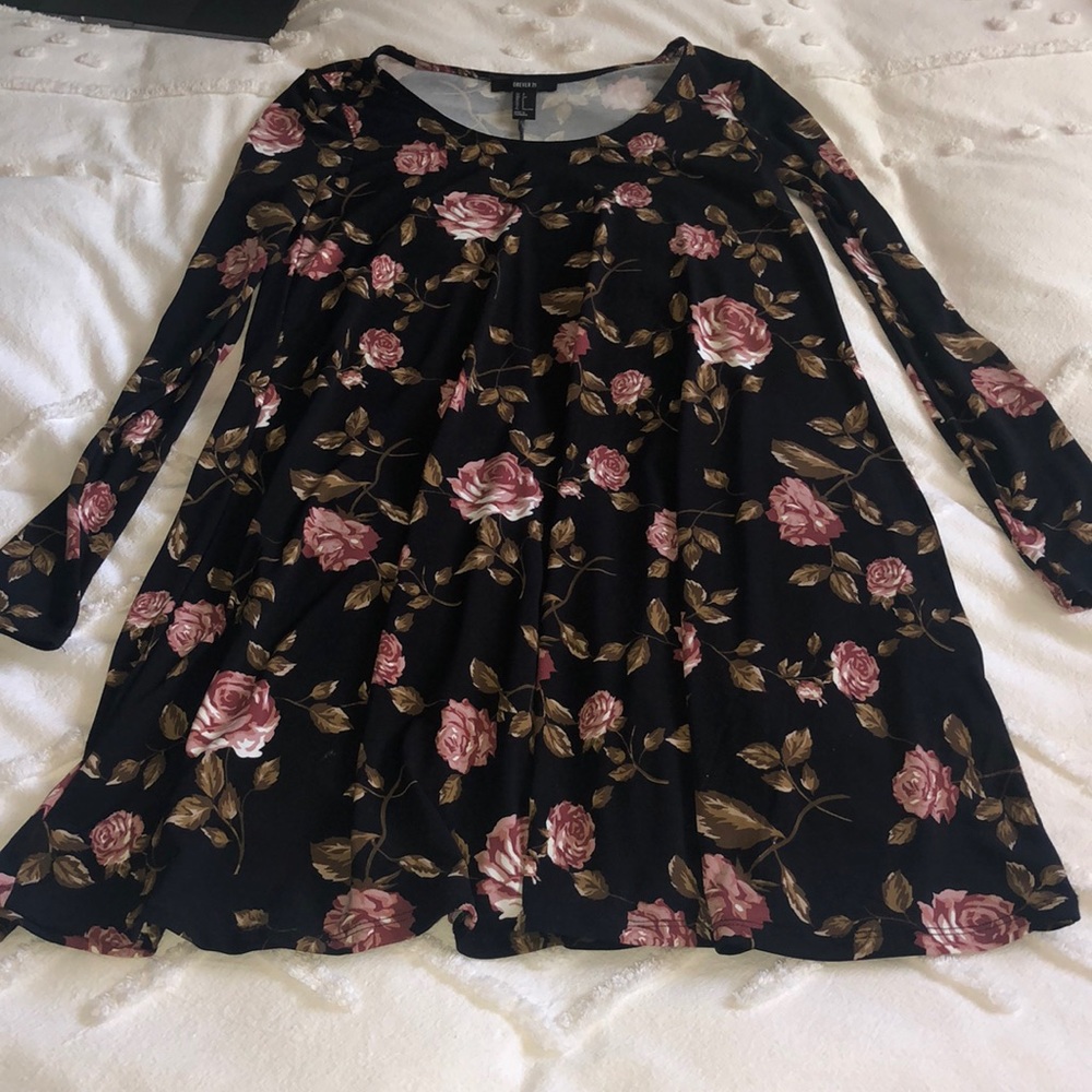 long sleeve floral tshirt dress
